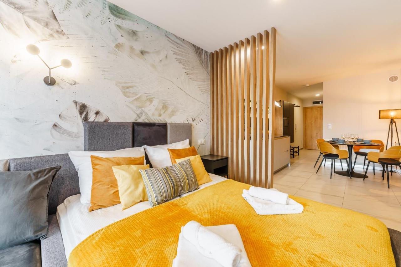 Perlowa Przystan Rent - Classic Gold & Silver Apartment โควอบเซก ภายนอก รูปภาพ