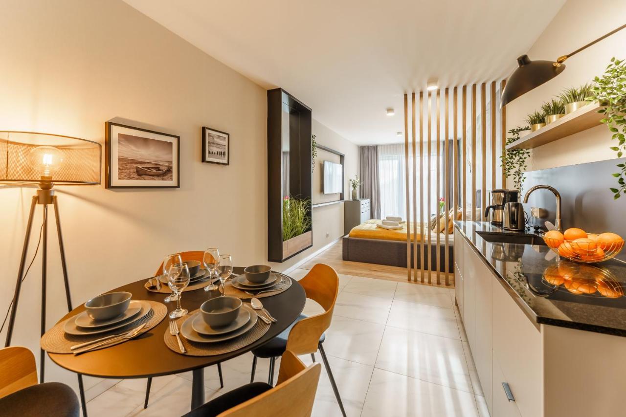 Perlowa Przystan Rent - Classic Gold & Silver Apartment โควอบเซก ภายนอก รูปภาพ