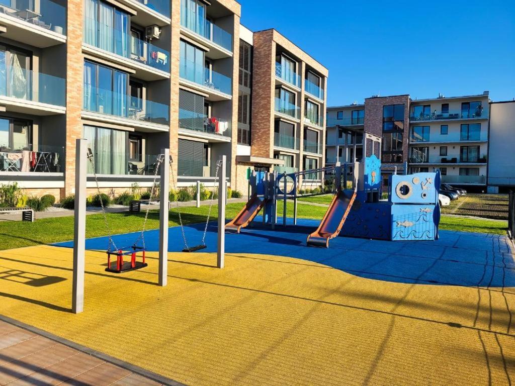Perlowa Przystan Rent - Classic Gold & Silver Apartment โควอบเซก ภายนอก รูปภาพ